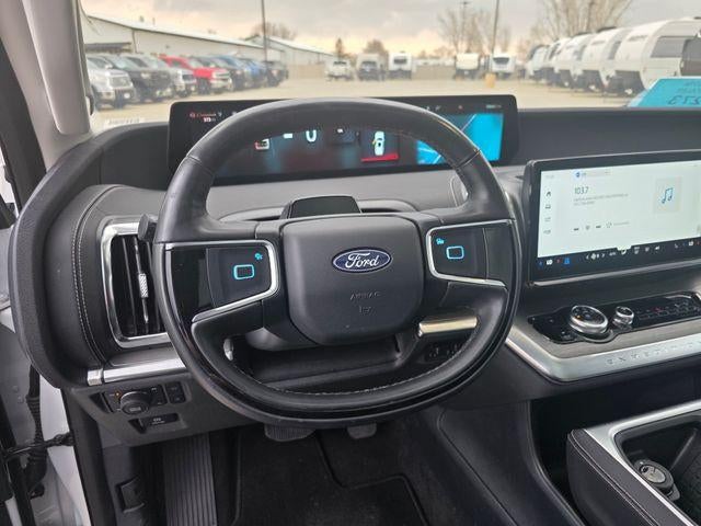 2025 Ford Expedition Max Platinum 4x4