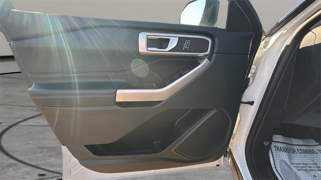 2023 Ford Explorer XLT 4WD