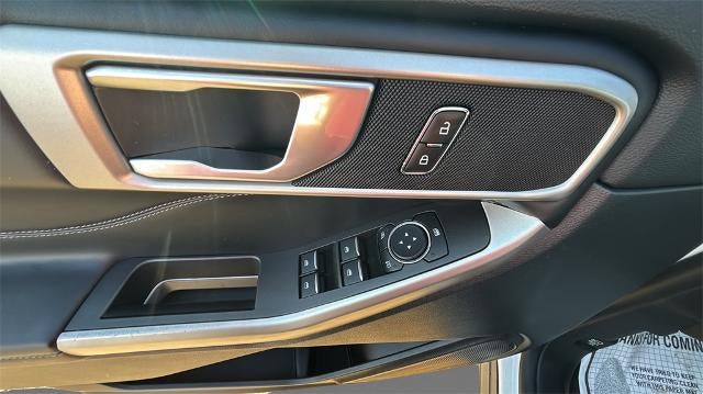 2023 Ford Explorer XLT 4WD