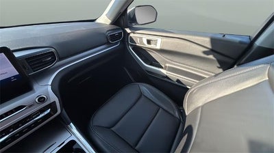 2023 Ford Explorer XLT 4WD