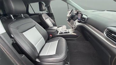 2023 Ford Explorer XLT 4WD