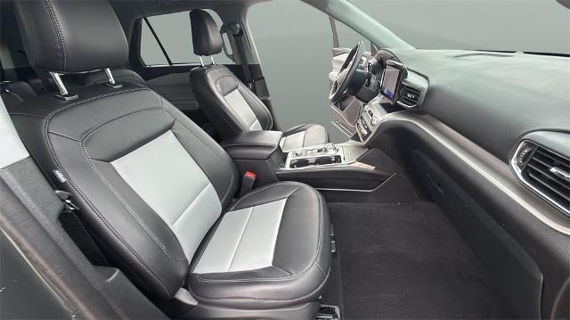 2023 Ford Explorer XLT 4WD