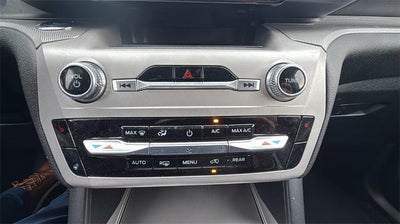 2023 Ford Explorer XLT 4WD