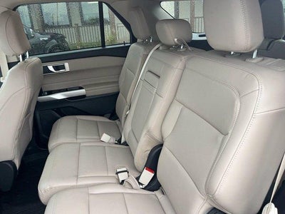2023 Ford Explorer XLT 4WD