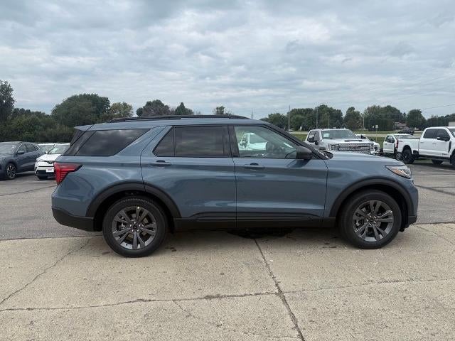 2027 Ford Explorer Active w/200A Pkg 4WD
