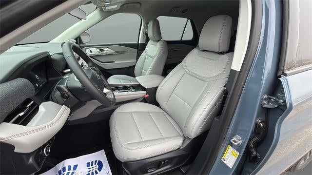 2026 Ford Explorer Active w/100A Pkg 4WD