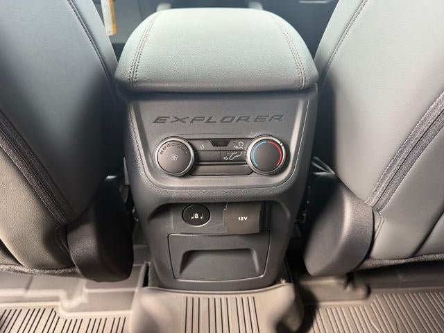 2026 Ford Explorer Active w/100A Pkg 4WD