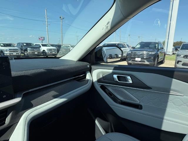 2026 Ford Explorer Platinum 4WD