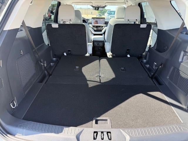 2026 Ford Explorer Platinum 4WD