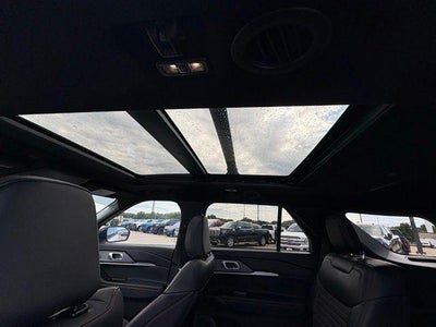 2025 Ford Explorer ST-Line 4WD