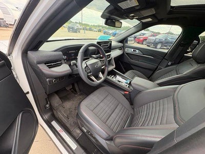 2025 Ford Explorer ST-Line 4WD