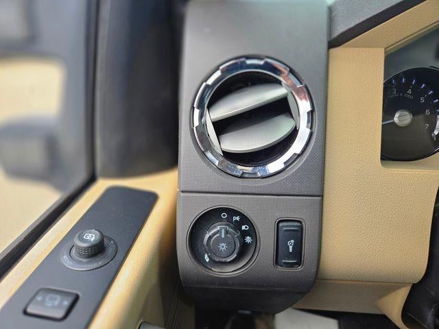 2015 Ford Super Duty F-250 SRW 4WD Crew Cab 6-3/4 Ft Box XLT