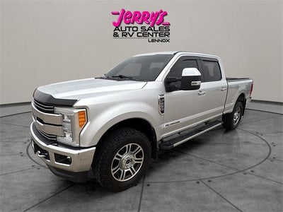 2018 Ford Super Duty F-250 SRW LARIAT 4WD Crew Cab 6.75' Box