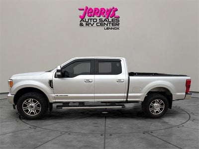 2018 Ford Super Duty F-250 SRW LARIAT 4WD Crew Cab 6.75' Box
