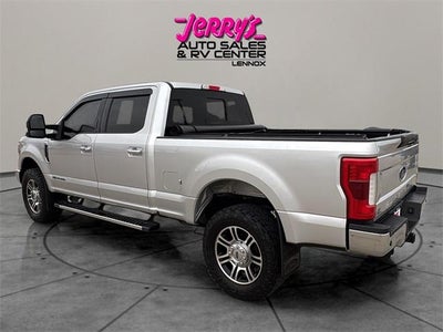 2018 Ford Super Duty F-250 SRW LARIAT 4WD Crew Cab 6.75' Box