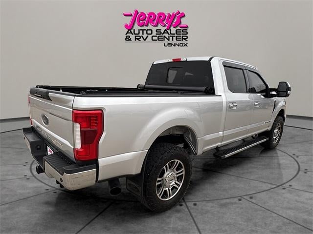 2018 Ford Super Duty F-250 SRW LARIAT 4WD Crew Cab 6.75' Box