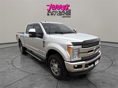 2018 Ford Super Duty F-250 SRW LARIAT 4WD Crew Cab 6.75' Box
