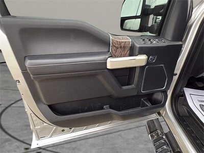 2018 Ford Super Duty F-250 SRW LARIAT 4WD Crew Cab 6.75' Box