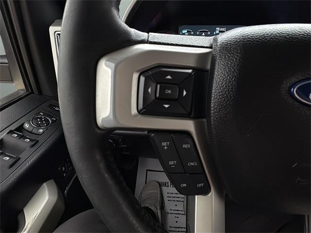 2018 Ford Super Duty F-250 SRW LARIAT 4WD Crew Cab 6.75' Box