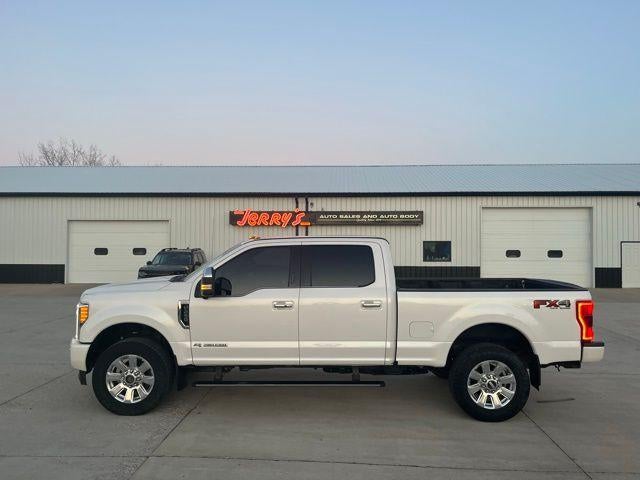 2018 Ford Super Duty F-250 SRW Platinum 4WD Crew Cab 6.75' Box