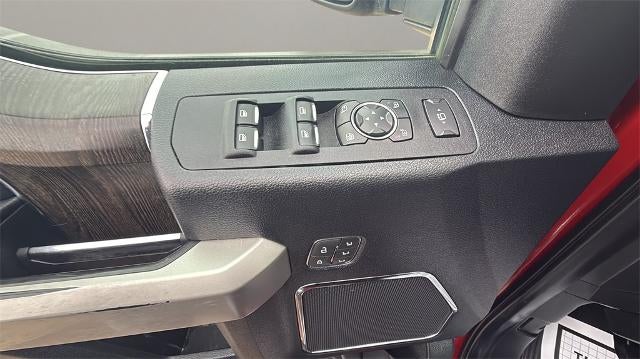 2020 Ford Super Duty F-250 SRW LARIAT 4WD Crew Cab 6.75' Box