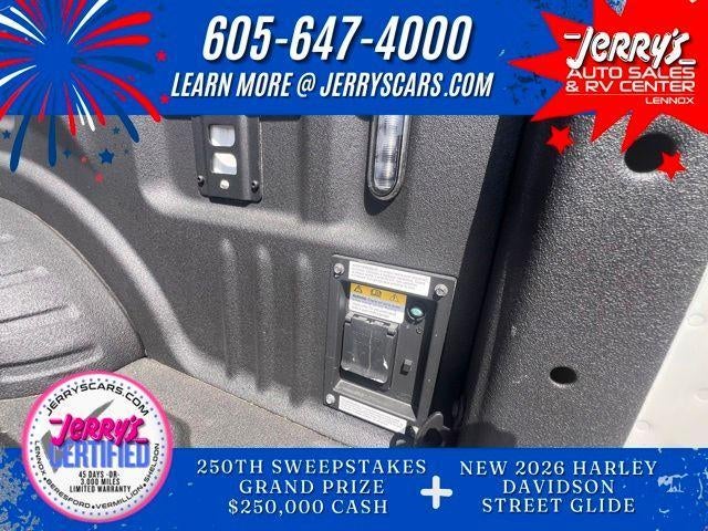 2024 Ford Super Duty F-350 SRW XL 4WD Crew Cab 6.75' Box