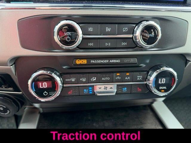 2022 Ford Super Duty F-350 SRW LARIAT 4WD Crew Cab 6.75' Box
