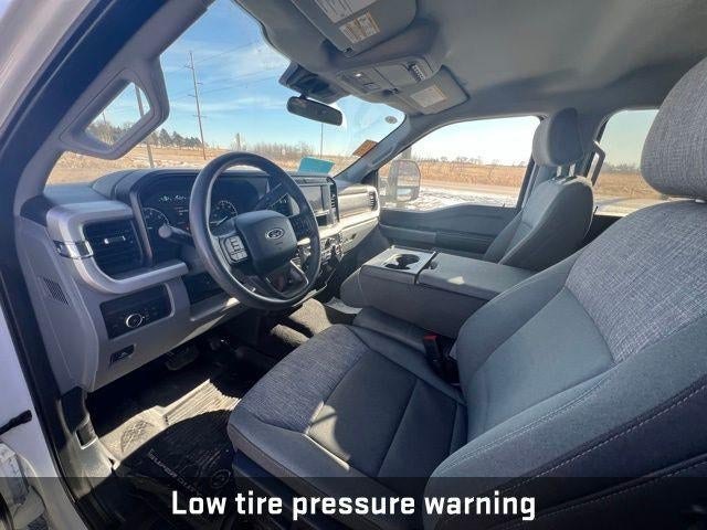 2025 Ford Super Duty F-350 SRW XL 4WD Crew Cab 6.75' Box