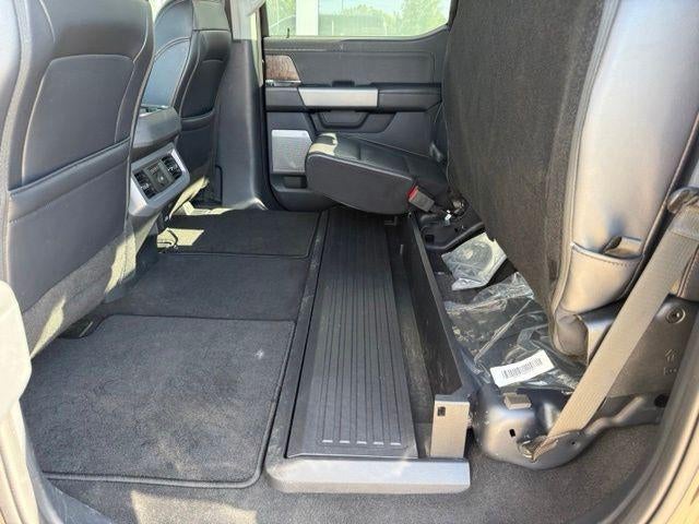 2025 Ford Super Duty F-350 SRW LARIAT 4WD Crew Cab 6.75' Box