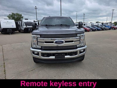 2017 Ford Super Duty F-350 SRW Lariat 4WD Crew Cab 6.75' Box