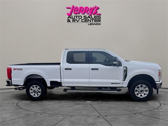 2024 Ford Super Duty F-350 SRW XLT 4WD Crew Cab 6.75' Box