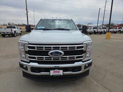 2024 Ford Super Duty F-350 DRW XL 4WD Crew Cab 8' Box