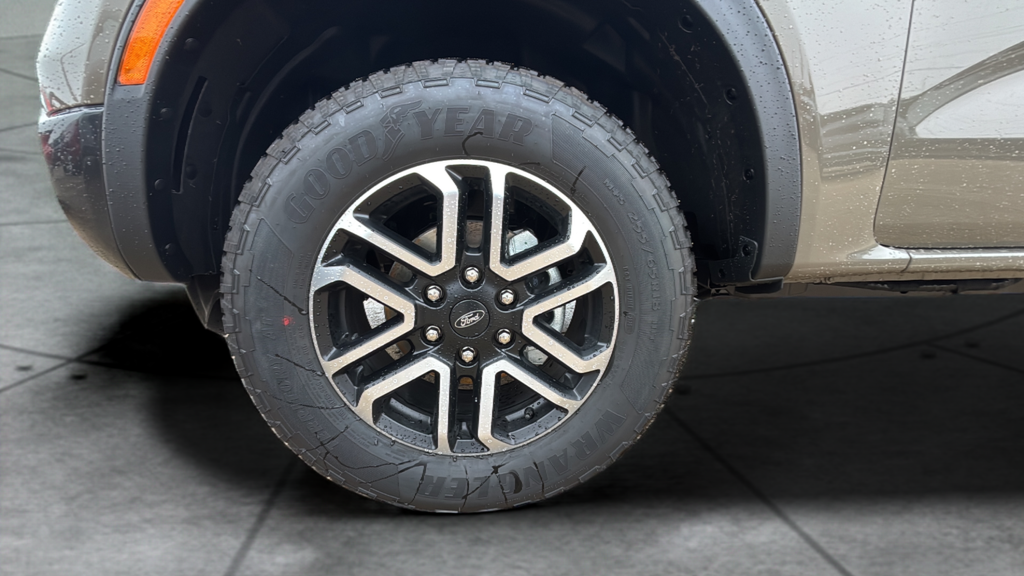 2025 Ford Ranger LARIAT 4WD SuperCrew 5' Box