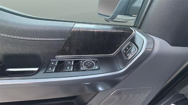 2022 Ford F-150 LARIAT 4WD SuperCrew 5.5' Box