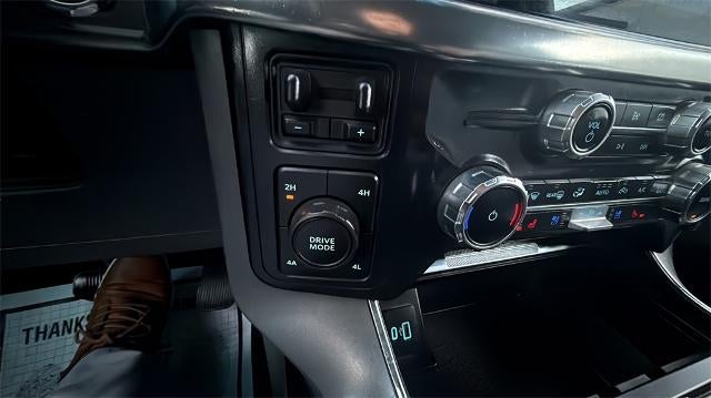 2022 Ford F-150 LARIAT 4WD SuperCrew 5.5' Box