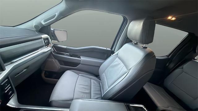 2022 Ford F-150 LARIAT 4WD SuperCrew 5.5' Box