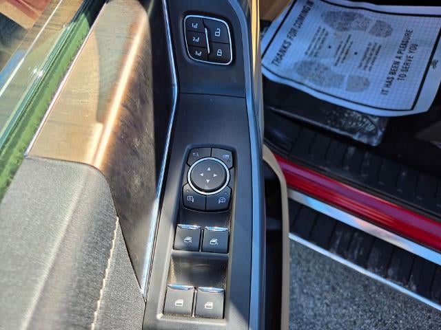 2022 Ford F-150 LARIAT 4WD SuperCrew 5.5' Box