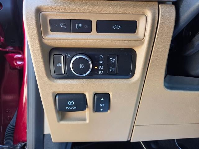 2022 Ford F-150 LARIAT 4WD SuperCrew 5.5' Box