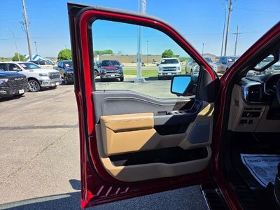 2022 Ford F-150 LARIAT 4WD SuperCrew 5.5' Box