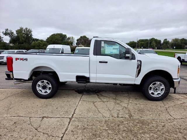2027 Ford Super Duty F-350 SRW XLT 4WD Reg Cab 8' Box