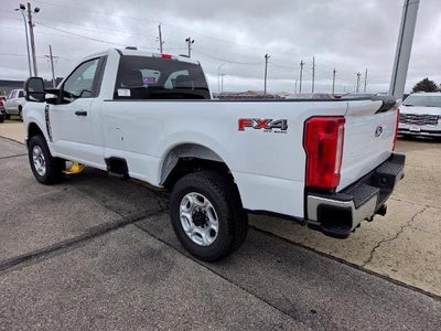 2027 Ford Super Duty F-350 SRW XLT 4WD Reg Cab 8' Box