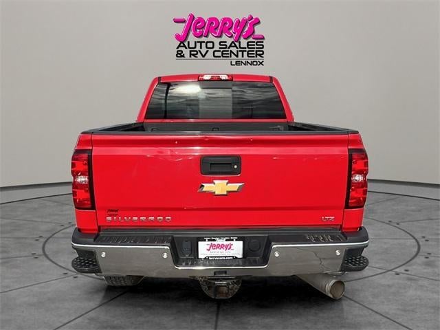 2017 Chevrolet Silverado 3500 HD Crew Cab Standard Box 4-Wheel Drive LTZ