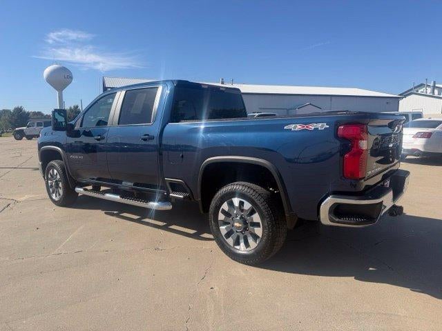 2021 Chevrolet Silverado 2500 HD Crew Cab Standard Box 4-Wheel Drive LT