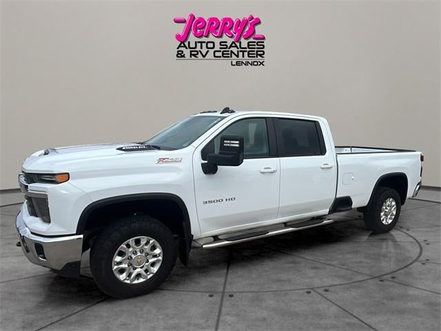 2024 Chevrolet Silverado 3500 HD Crew Cab Standard Box 4-Wheel Drive LT