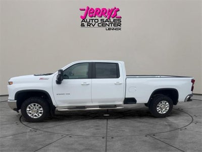 2024 Chevrolet Silverado 3500 HD Crew Cab Standard Box 4-Wheel Drive LT
