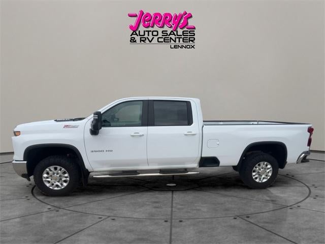 2024 Chevrolet Silverado 3500 HD Crew Cab Standard Box 4-Wheel Drive LT