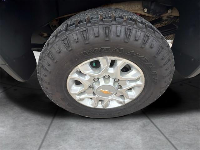 2024 Chevrolet Silverado 3500 HD Crew Cab Standard Box 4-Wheel Drive LT