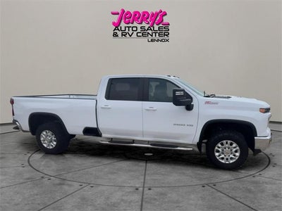 2024 Chevrolet Silverado 3500 HD Crew Cab Standard Box 4-Wheel Drive LT