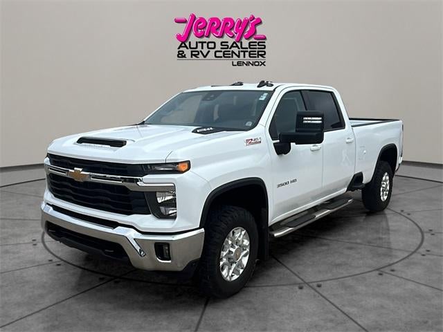 2024 Chevrolet Silverado 3500 HD Crew Cab Standard Box 4-Wheel Drive LT