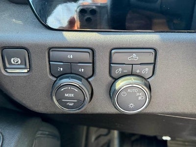 2024 Chevrolet Silverado 3500 HD Crew Cab Long Box 4-Wheel Drive LT